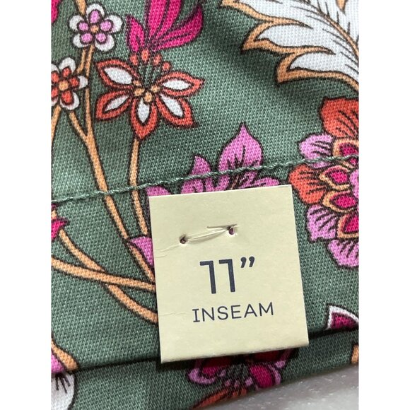 St John's Bay Womens Size 18 Bermuda Shorts Floral Green Midrise tummy control - Picture 9 of 12